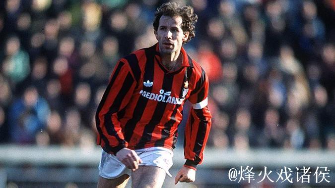 自生病后首次回归，米兰副主席巴雷西时隔四个月重回主场看台