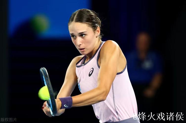 澳网郑钦文2-0托多尼赢赛季首胜 连续4年过首轮关